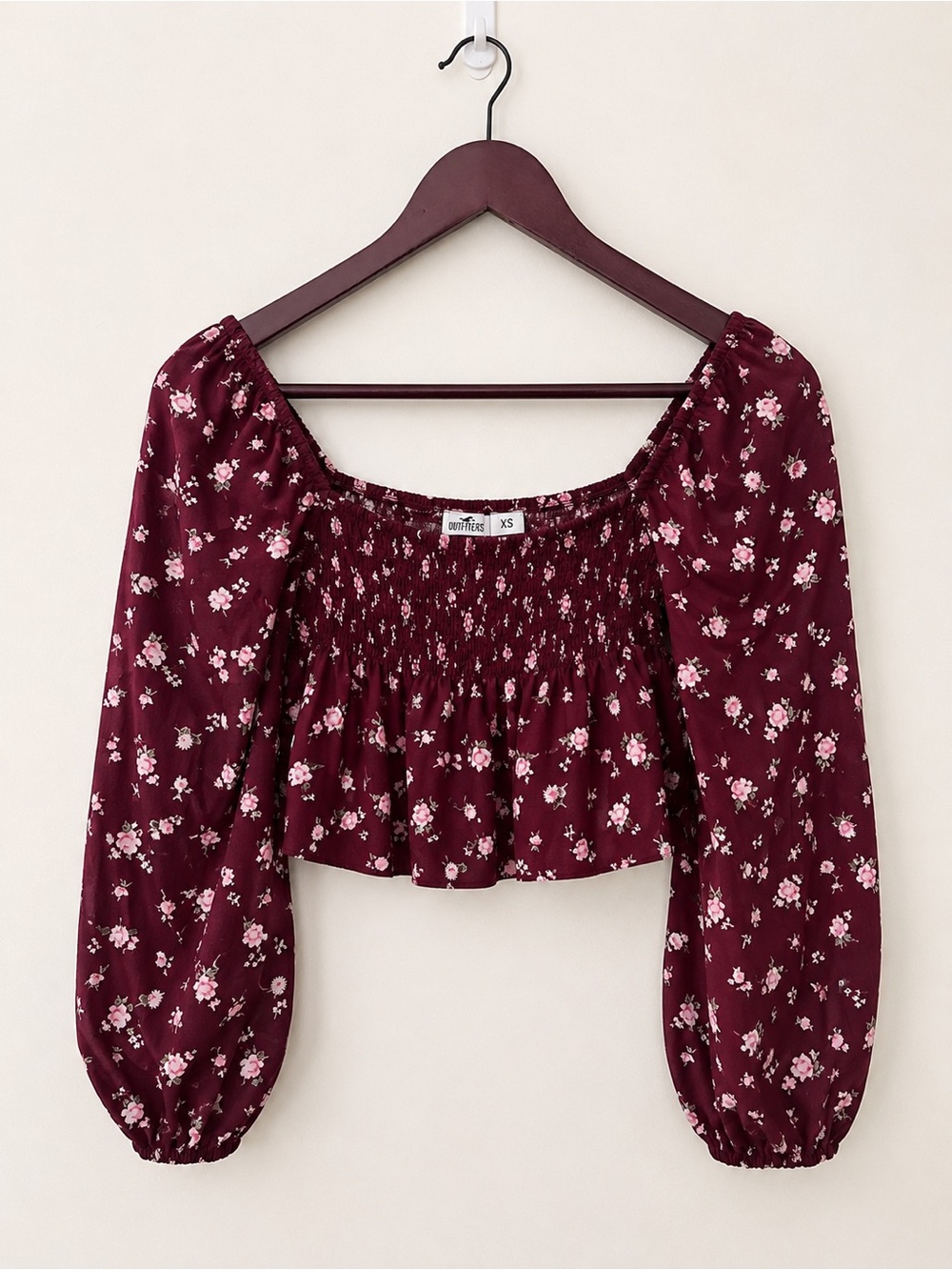 Hollister Burgundy Floral Smocked Crop Top XS Long Sleeve Cottagecore Boho NWOT
